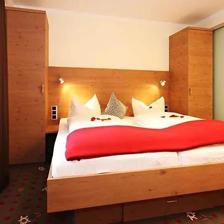Hotel Alphorn 3*